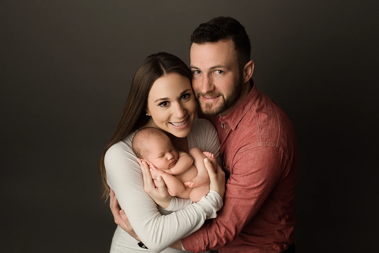 Baltimore Maryland Newborn Photographer Jessica Fenfert parents
