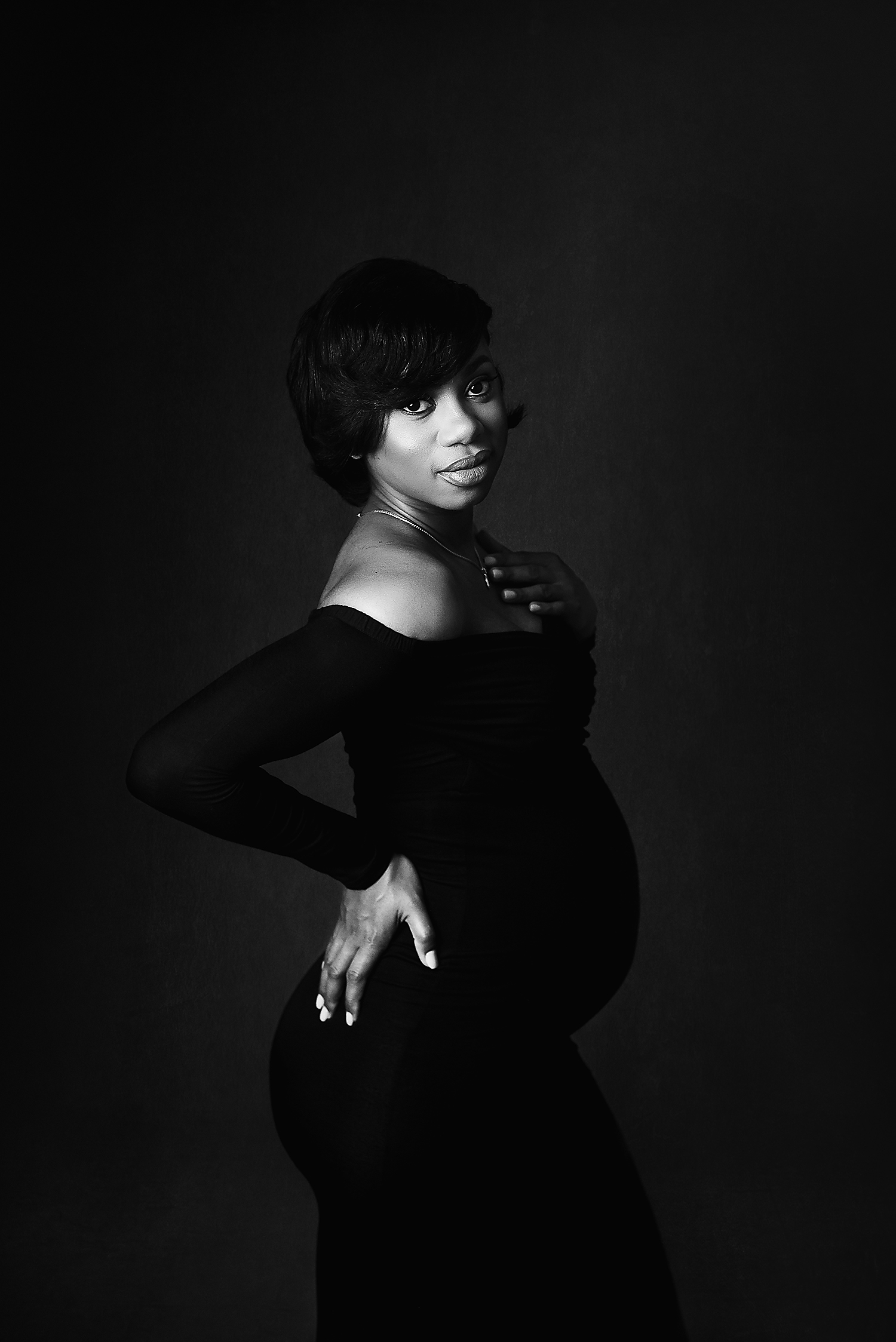  Maternity Newborn Photography Jessica Fenfert studio black