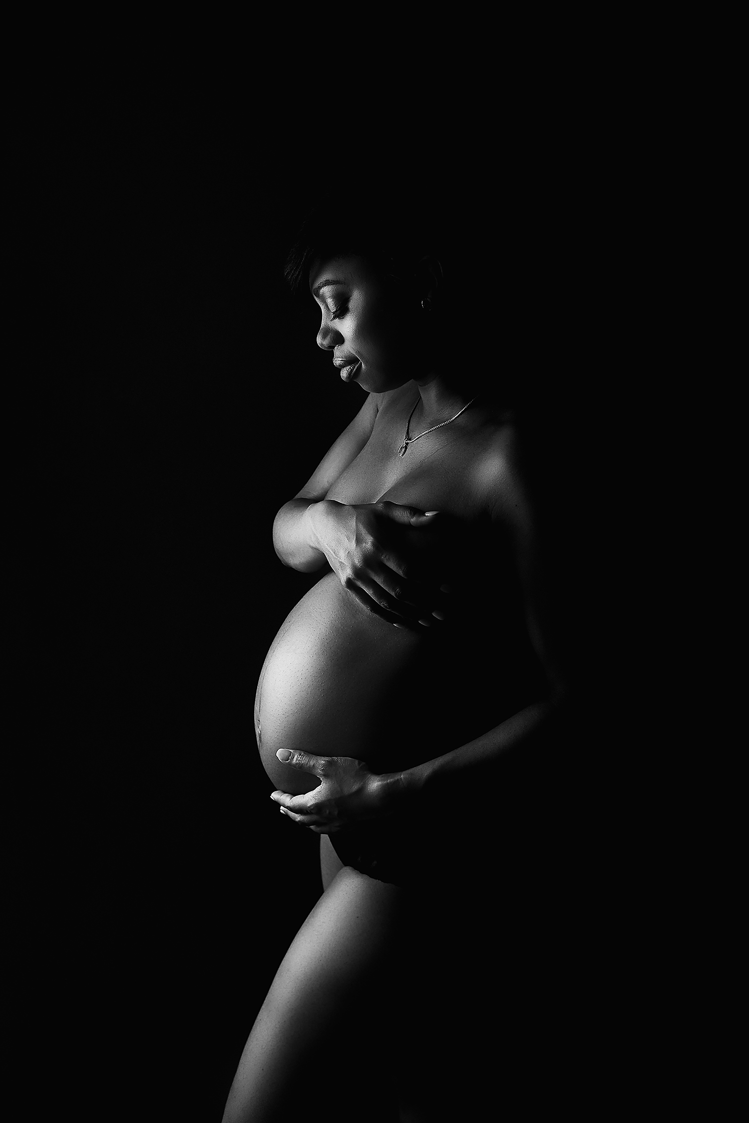  Maternity Newborn Photography Jessica Fenfert studio black