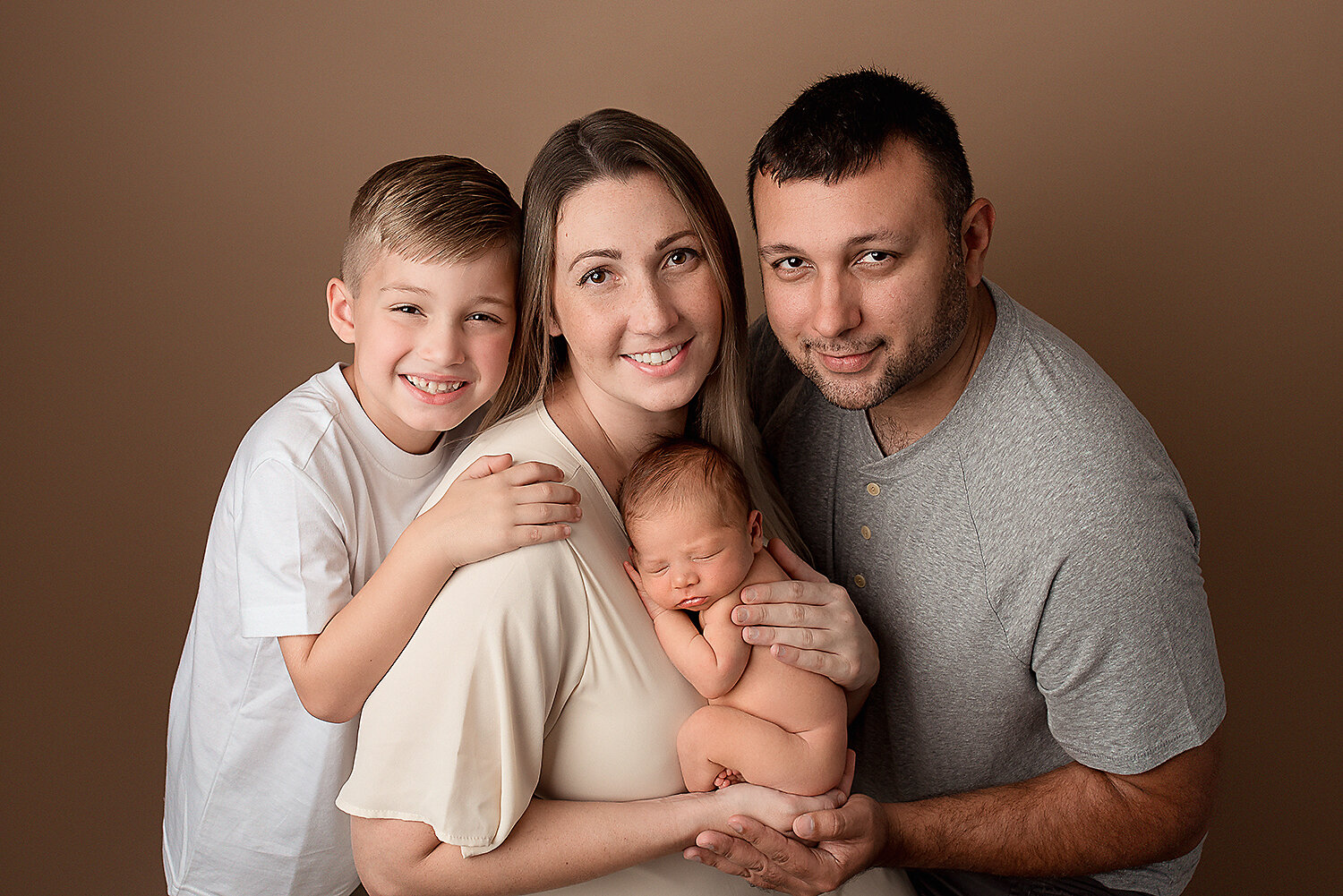 Baltimore Maryland Newborn Photographer Jessica Fenfert family