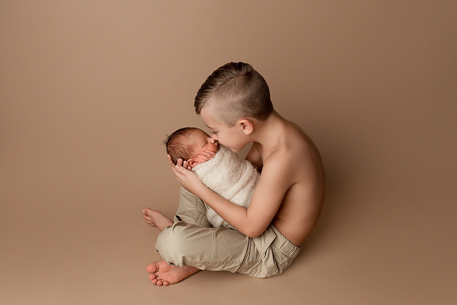 Baltimore Maryland Newborn Photographer Jessica Fenfert brothers