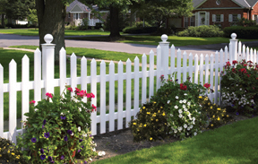 Cape Cod Concave White Vinyl Fence 1.jpg