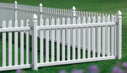 Danbury White Vinyl Fence 1.jpg