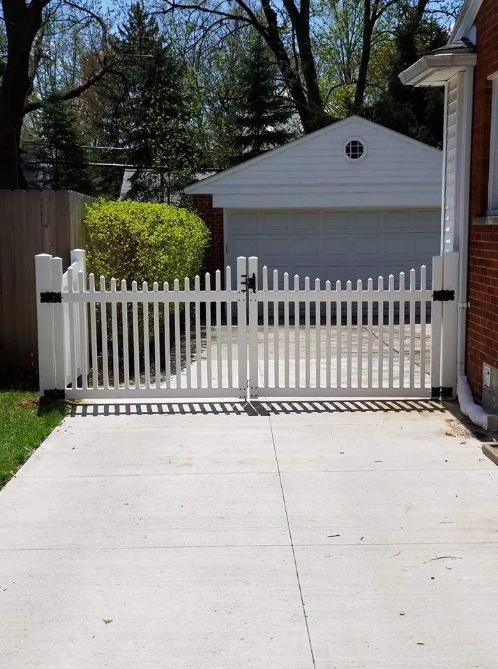 Bedford-Concave-JD-Best-Fence.jpg