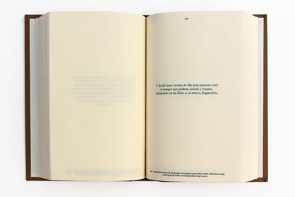 Libreros Anna Karenina, Werther y Amor y Prejuicio / Anna Karenina, Werther and Love and Prejudice Bookshelves , 2009 Acero inoxidable, libros / Stainless steel, books 200 x 145 x 30 cm cada uno / each one Detalle / Detail