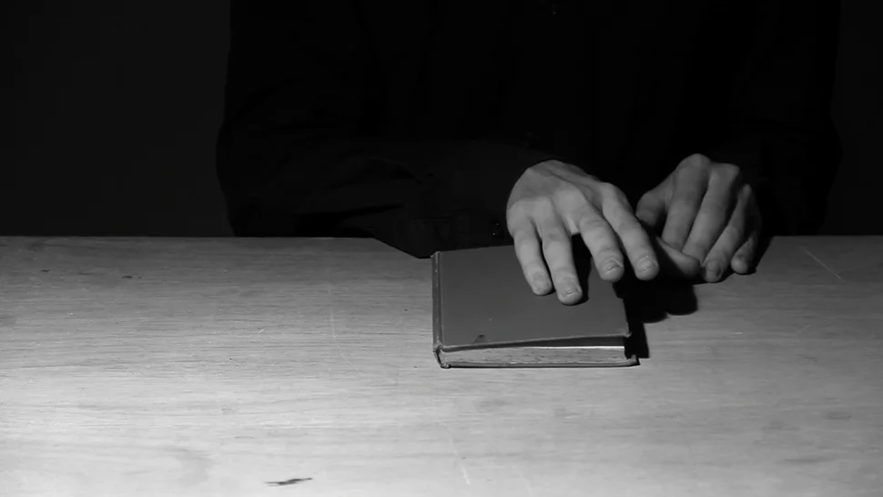 The Last Reader , 2013 Video monocanal / Single Channel Video 3'24"