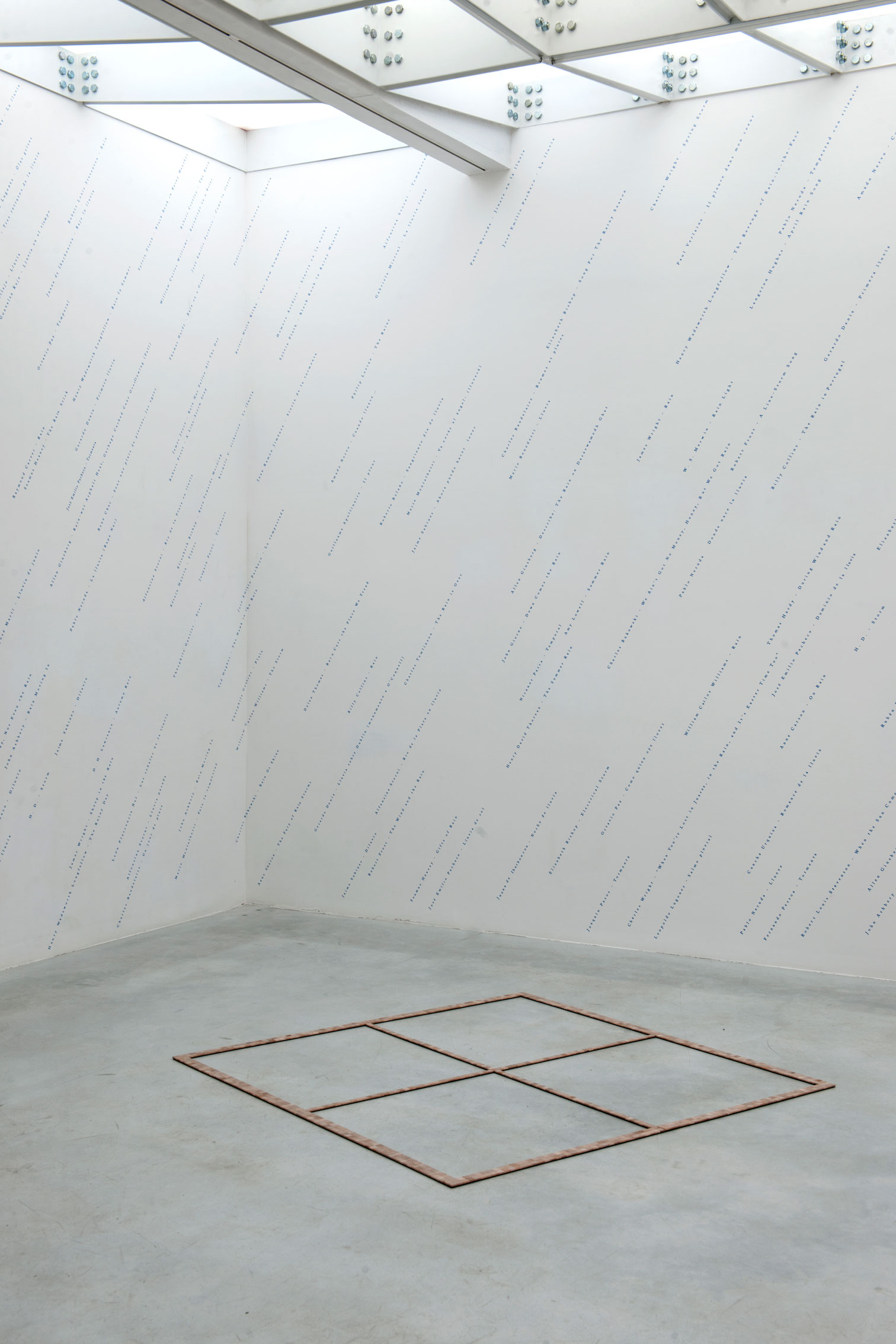 Está lloviendo (una antología) / It's Raining (An Anthology), 2017 Vinil / Vinyl Dimensiones variables / Dimensions variable *** Palabra / Ventana II / Word / Window II, 2017 Madera, fichas de scrabble / Wood, sc