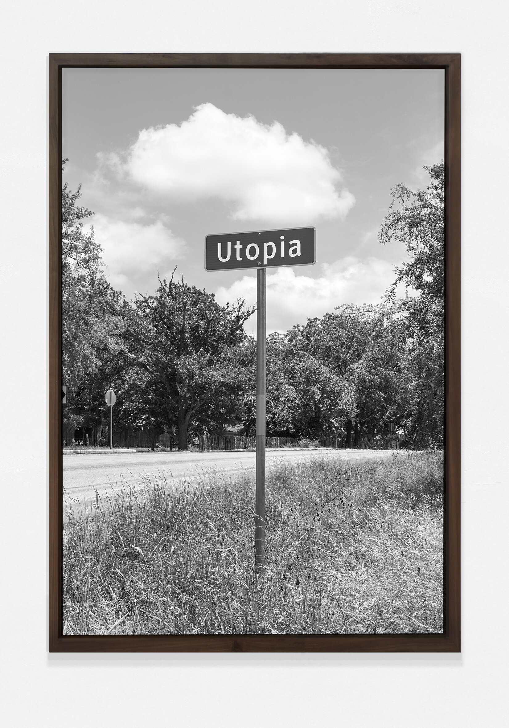   Hay en la República de Utopía, muchas cosas que desearía ver en nuestras ciudades / There Are Many Things in the Utopian Commonwealth Which in Our Cities I May Rather Wish Than Hope Fo r, 2019  Inyección de tinta sobre papel de algodón montada sobr