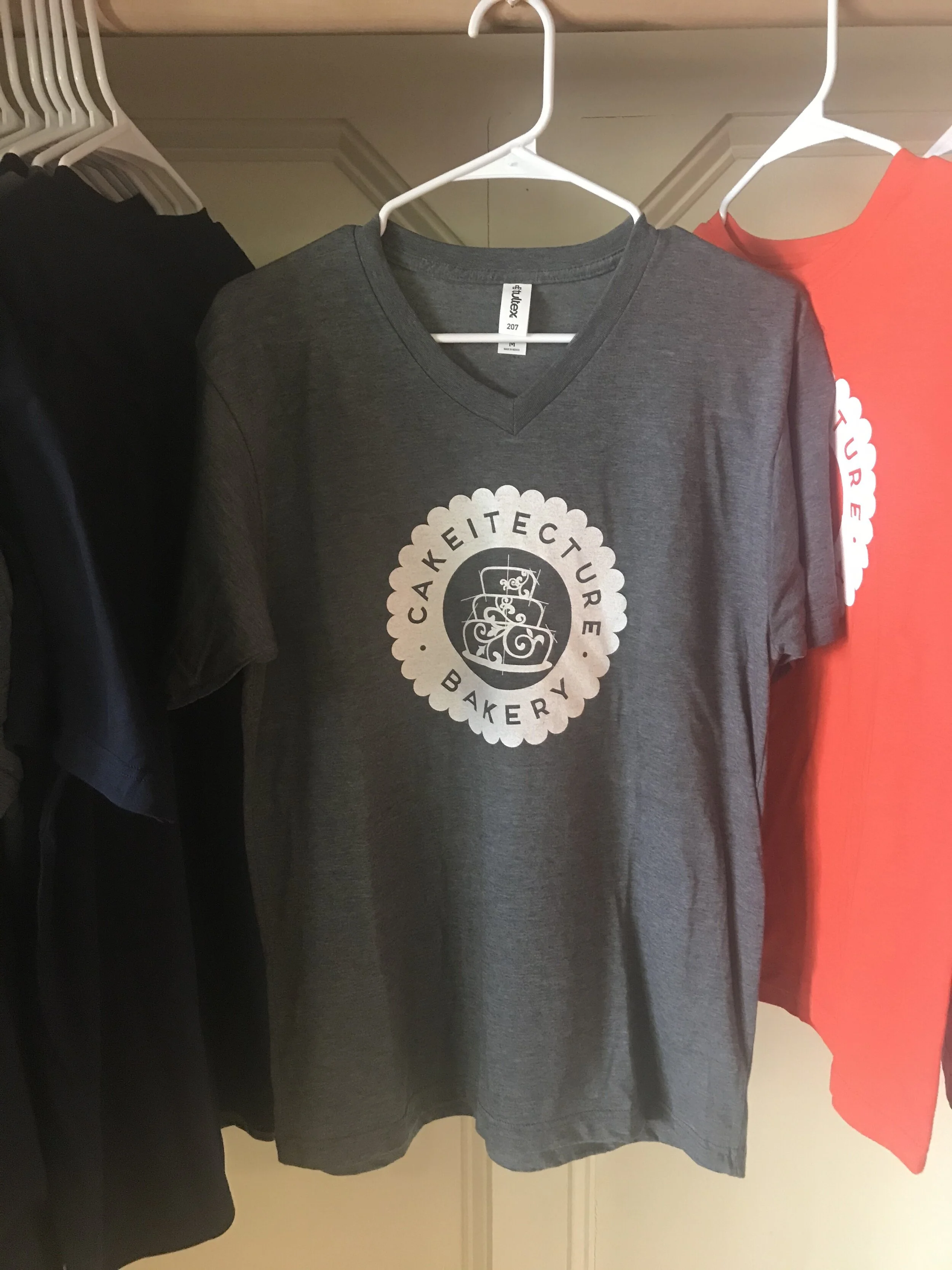 Cakeitecture Bakery Tshirt MGrey.JPG
