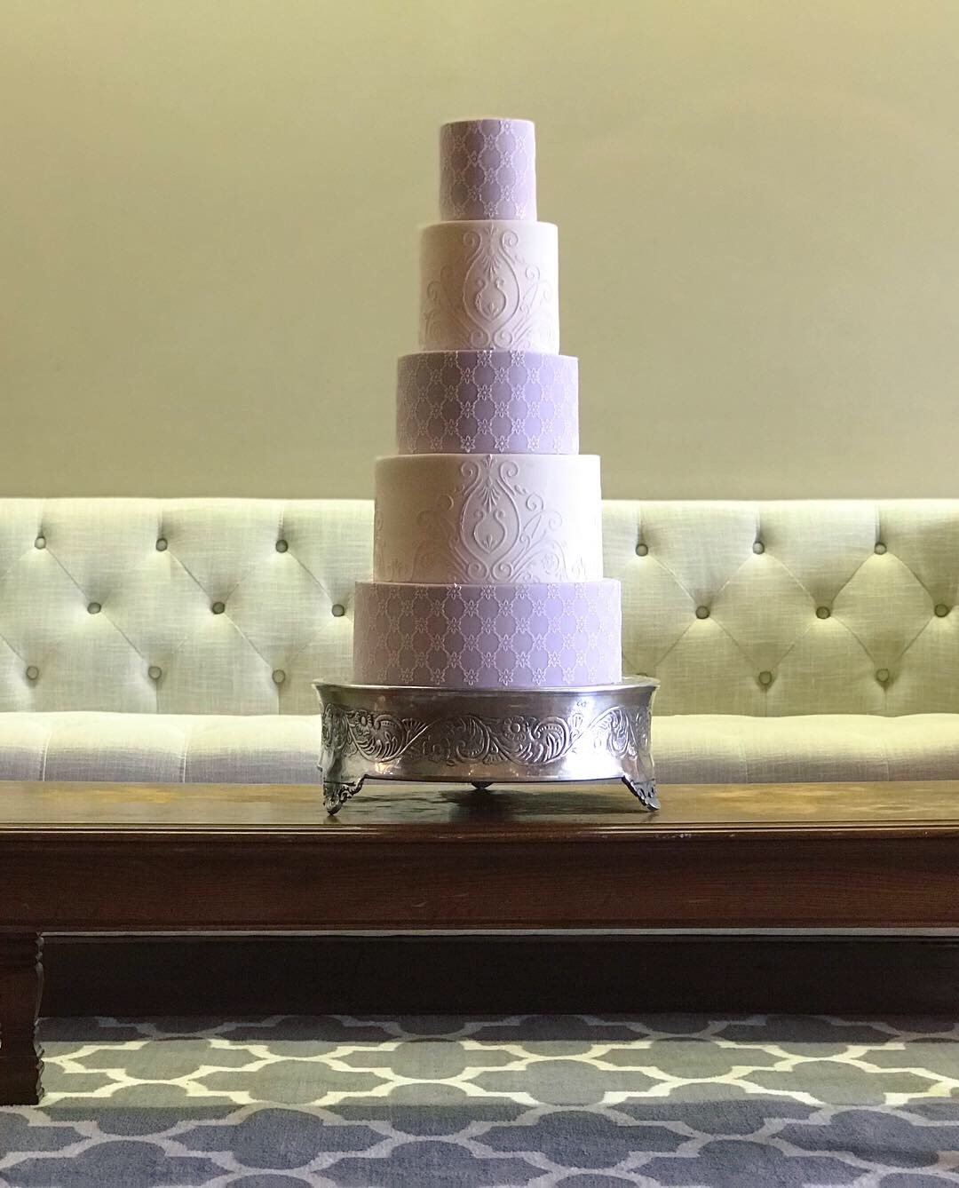 Cakeitecture Bakery Wedding cake Purple.JPG