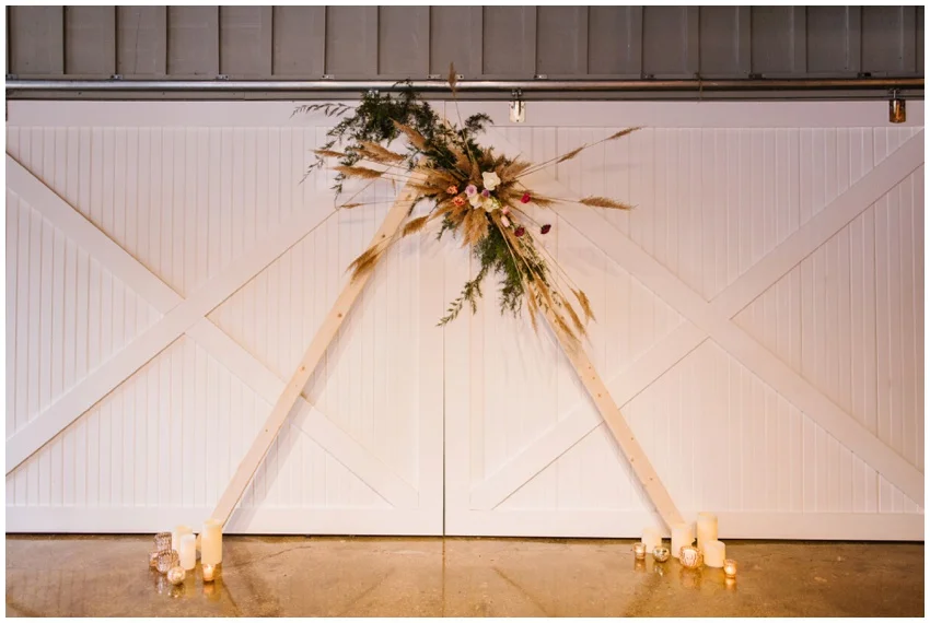 View More: http://urbanrowphoto.pass.us/gildedpeacockmainstreetballroomstyledshoot