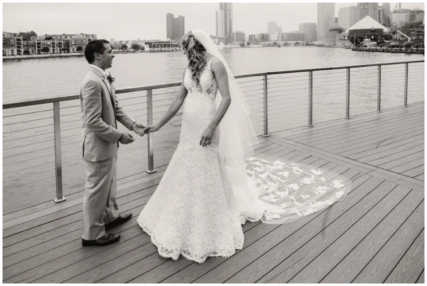 candid-baltimore-wedding-photographer-urban-row-photo_0024.jpg