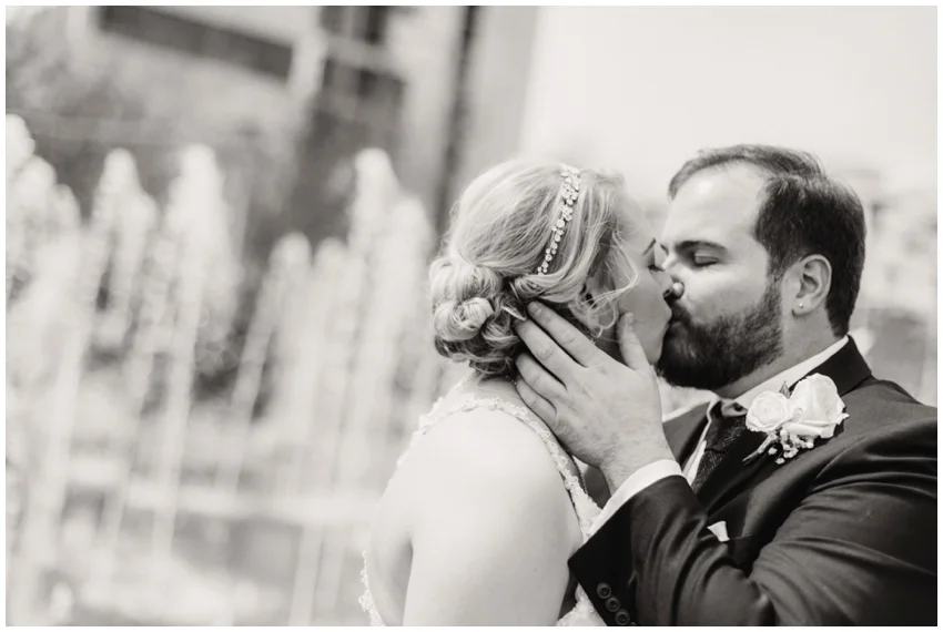 urban-row-photo-baltimore-inner-harbor-wedding_0042.jpg