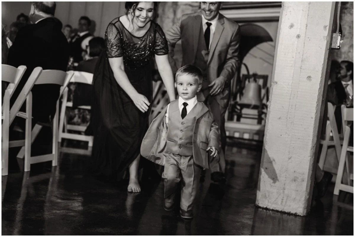 urban-row-photography-ringbearer-gray-suit_0100.jpg