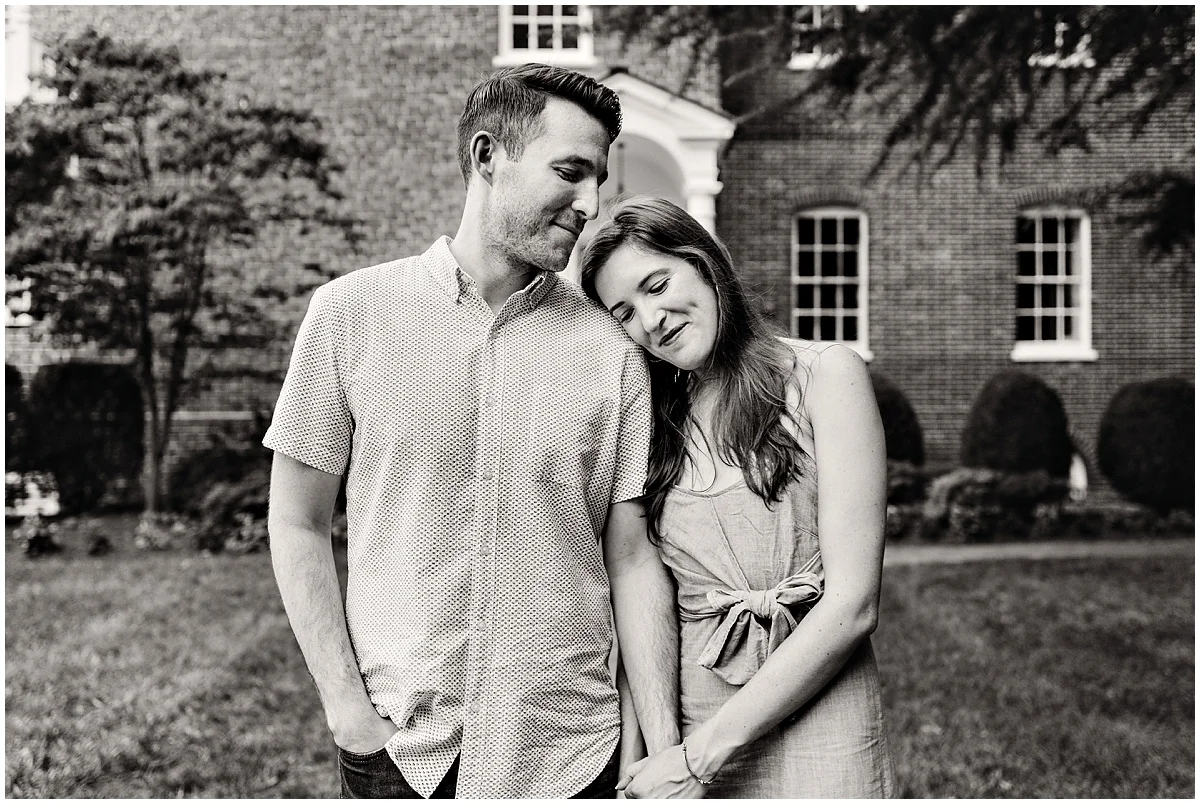 urban-row-photo-engagement-session-ogle-hall-annapolis_0020.jpg