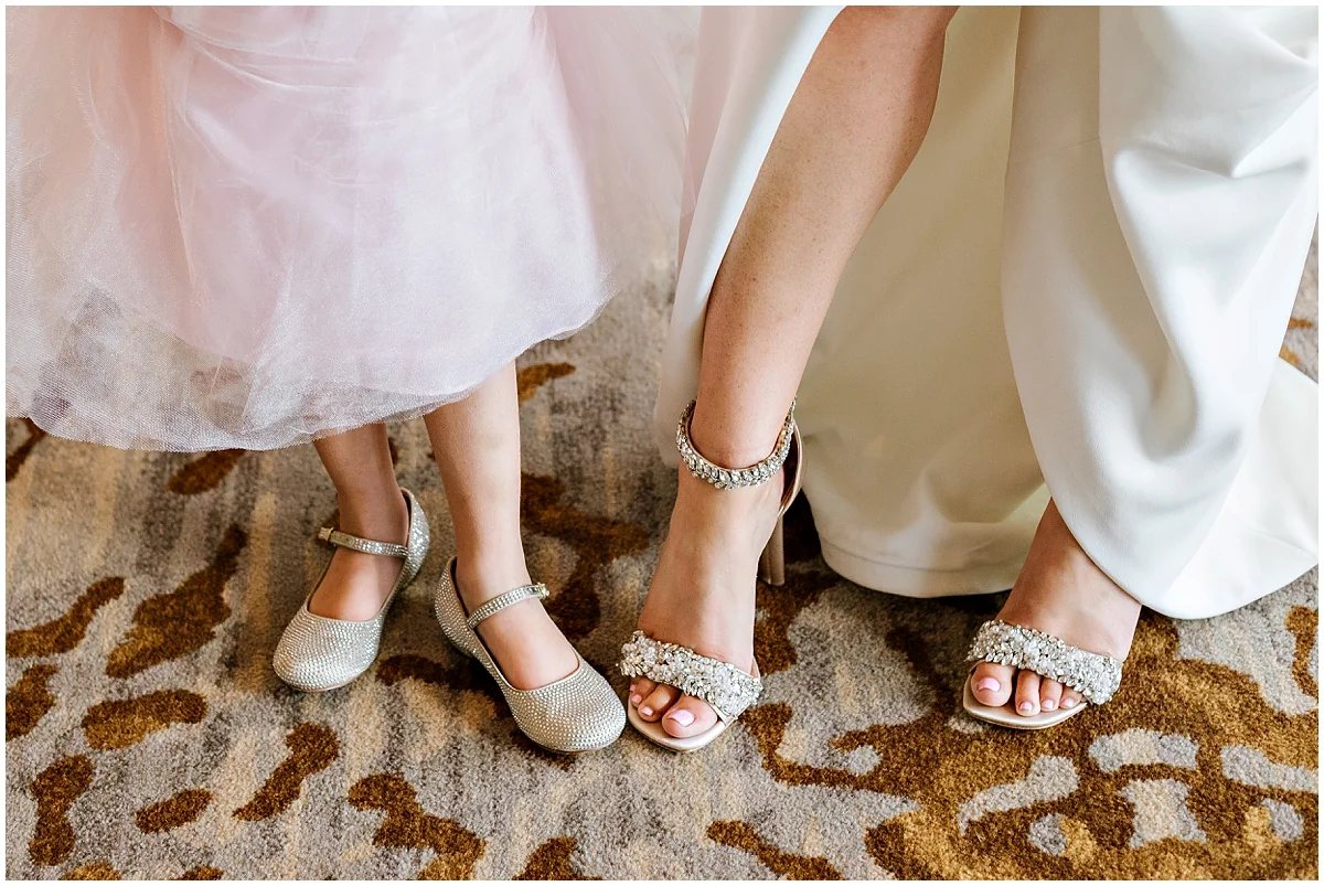urban-row-photo-sparkly-badgley-mischka-wedding-shoes_0014.jpg