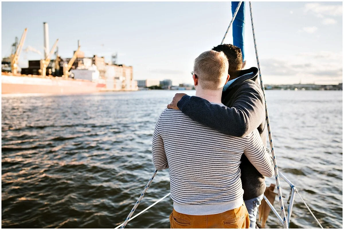 urban-row-photo-gay-couple-sailboat-engagement_0028.jpg