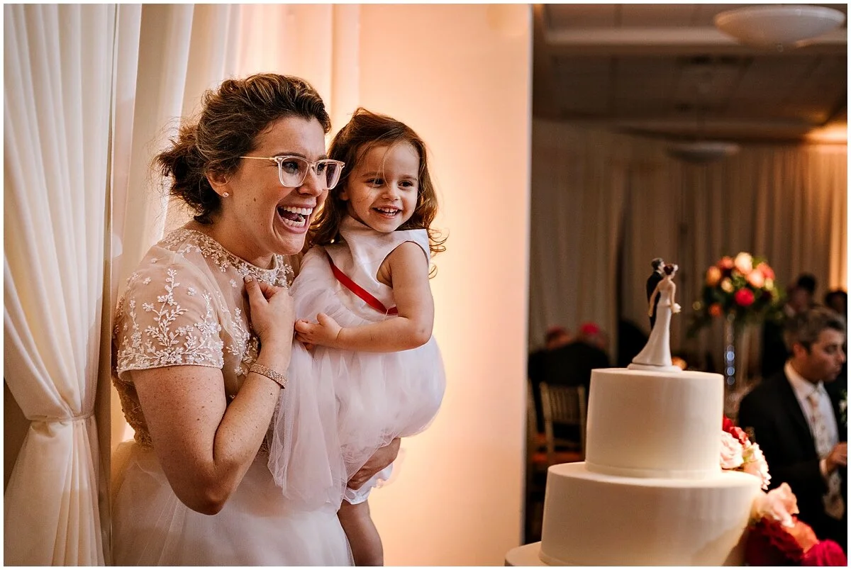 urban-row-photo-classic-cake-topper-bride-grabbing-groom-butt_0048.jpg