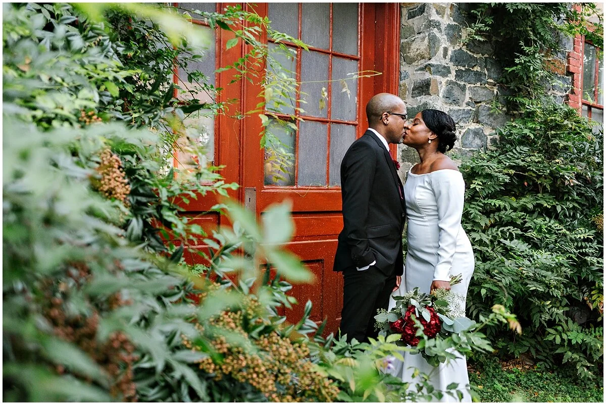 nakeia + chris a micro wedding with an old world feel in dickeyville