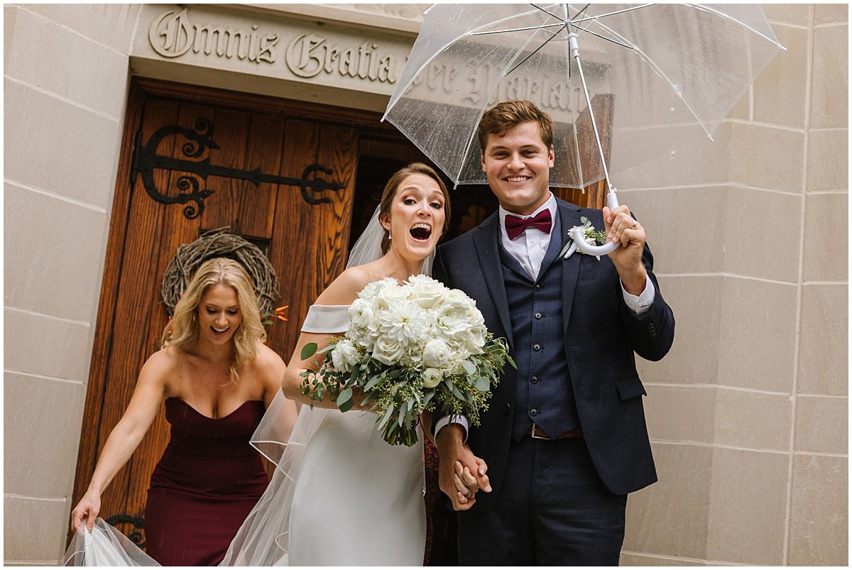 urban-row-photo-rainy-loyola-university-chapel-wedding-ceremony_0045.jpg