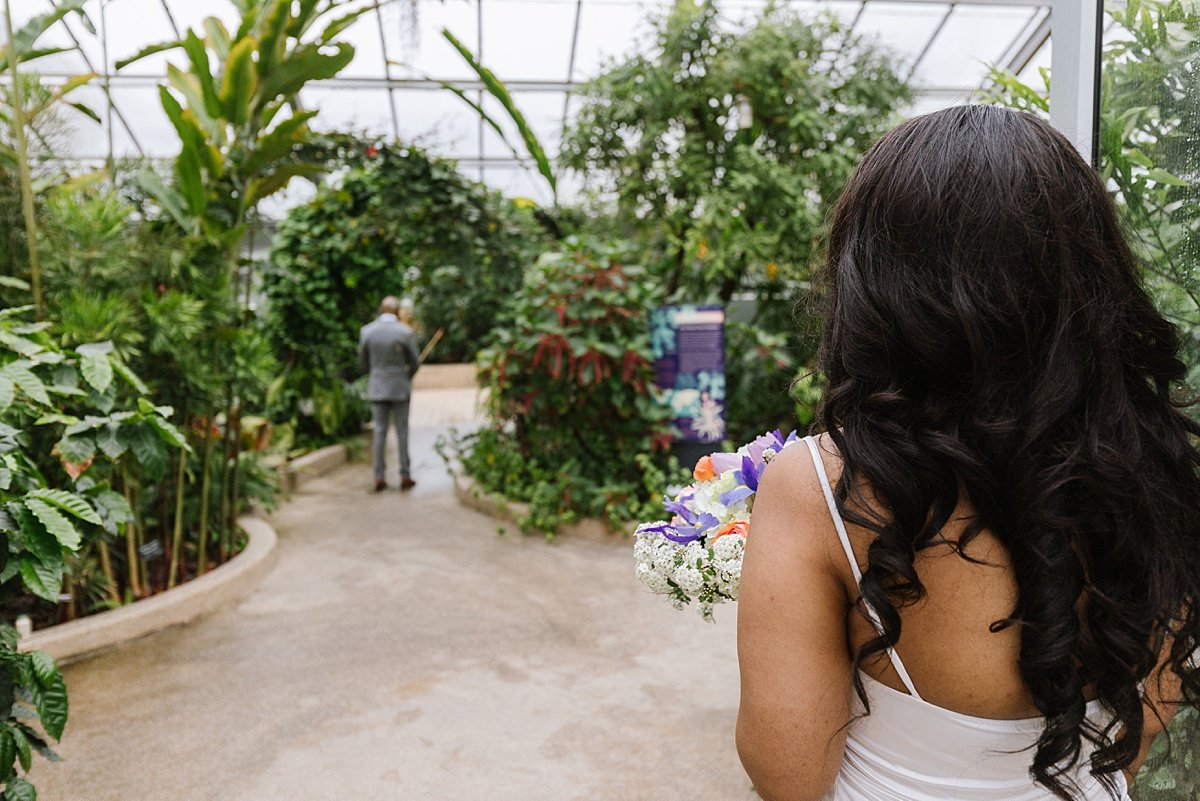 urban-row-photo-rawlings-conservatory-first-look-wedding_0007.jpg