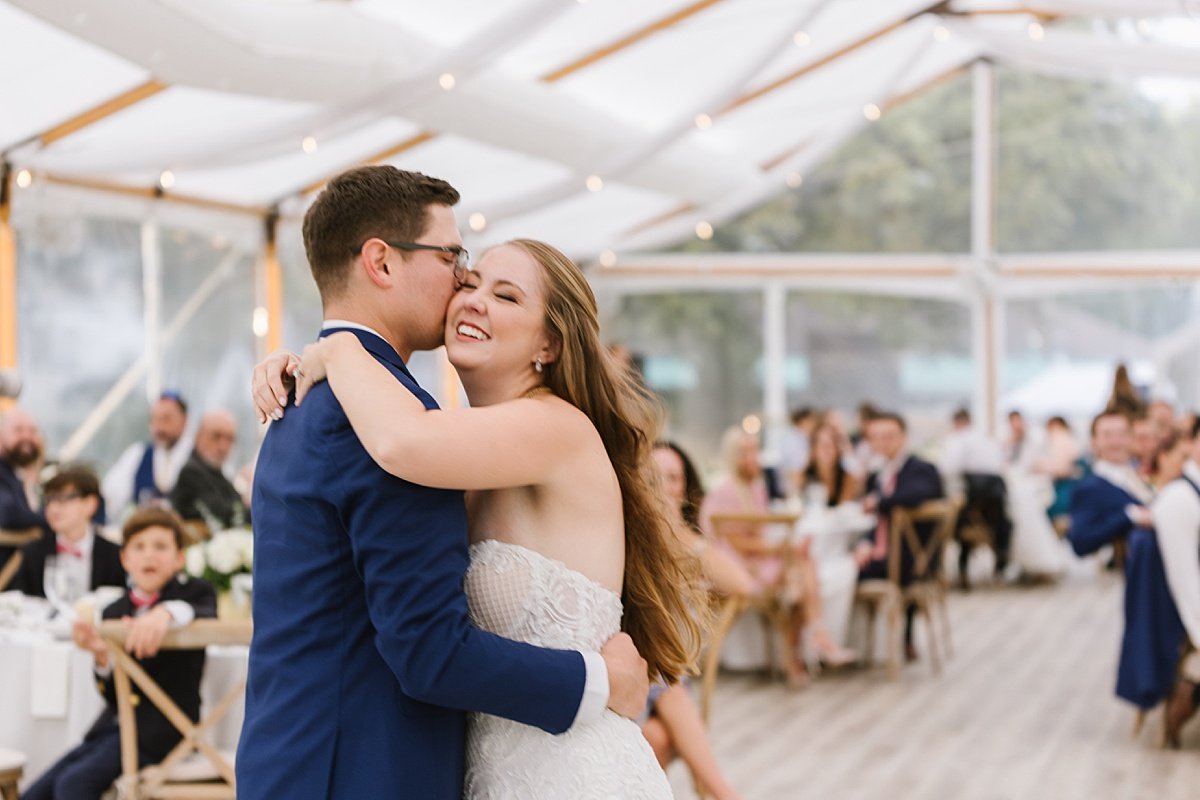 urban-row-photo-first-dance-kent-island-pavilion-wedding_0027.jpg