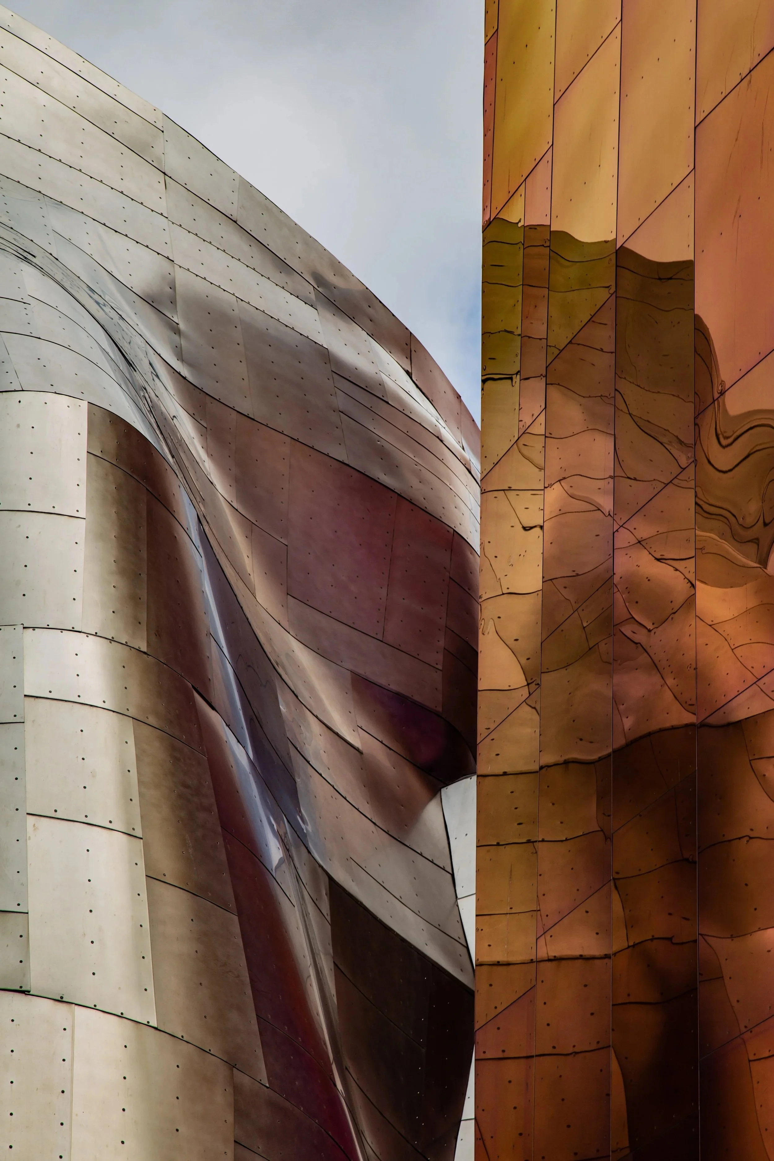 THE KISS, Frank Gehry, Seattle
