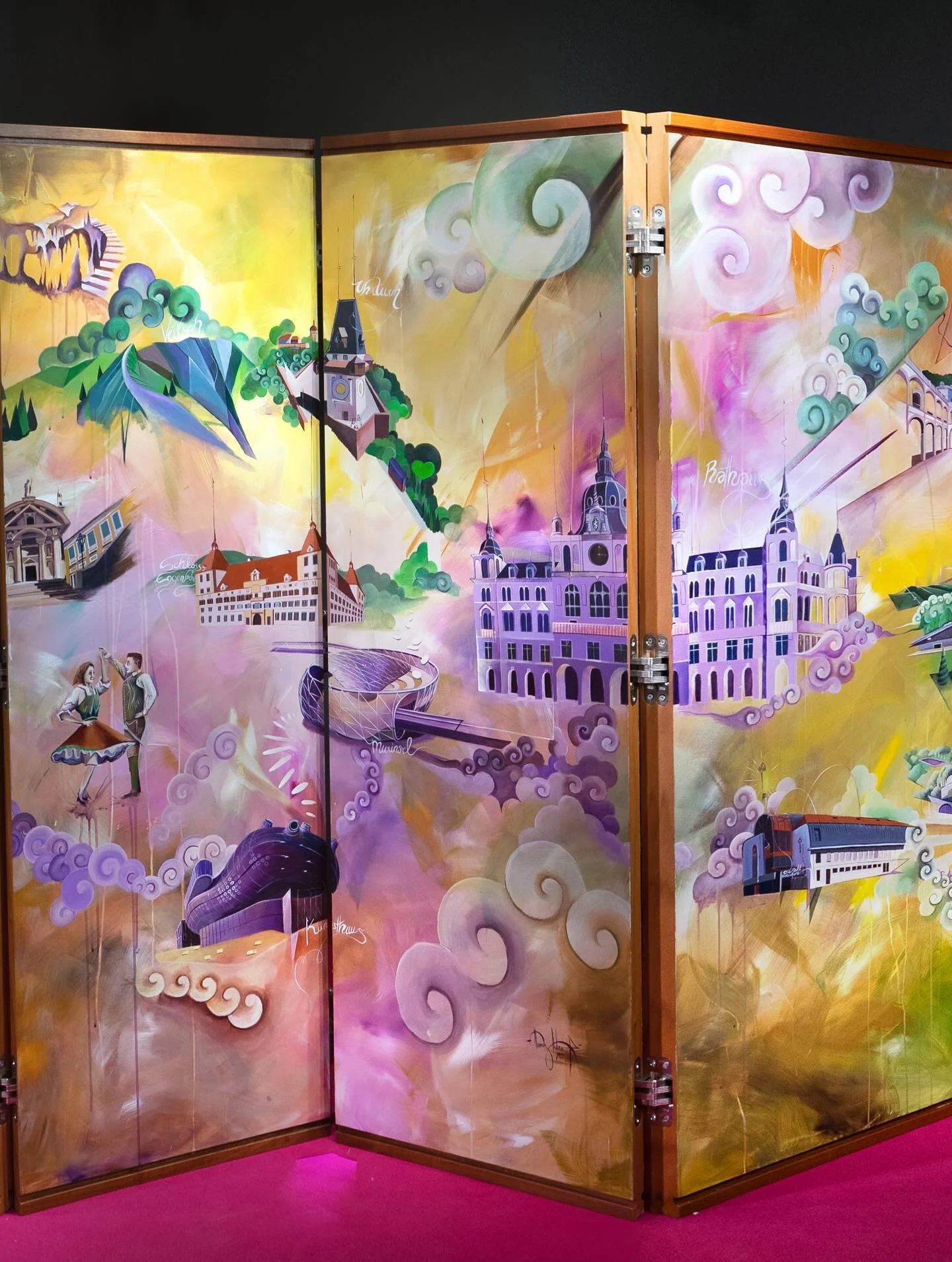 Part 2 of the #StyrianParavent presented at #expoosaka2025 // the center of this 4.2 m long artwork shows the heart of #Graz - #schlosseggengerg, #cittyhall, #murinsel, #schlossberg among other sights. They are all connected with each other by clouds