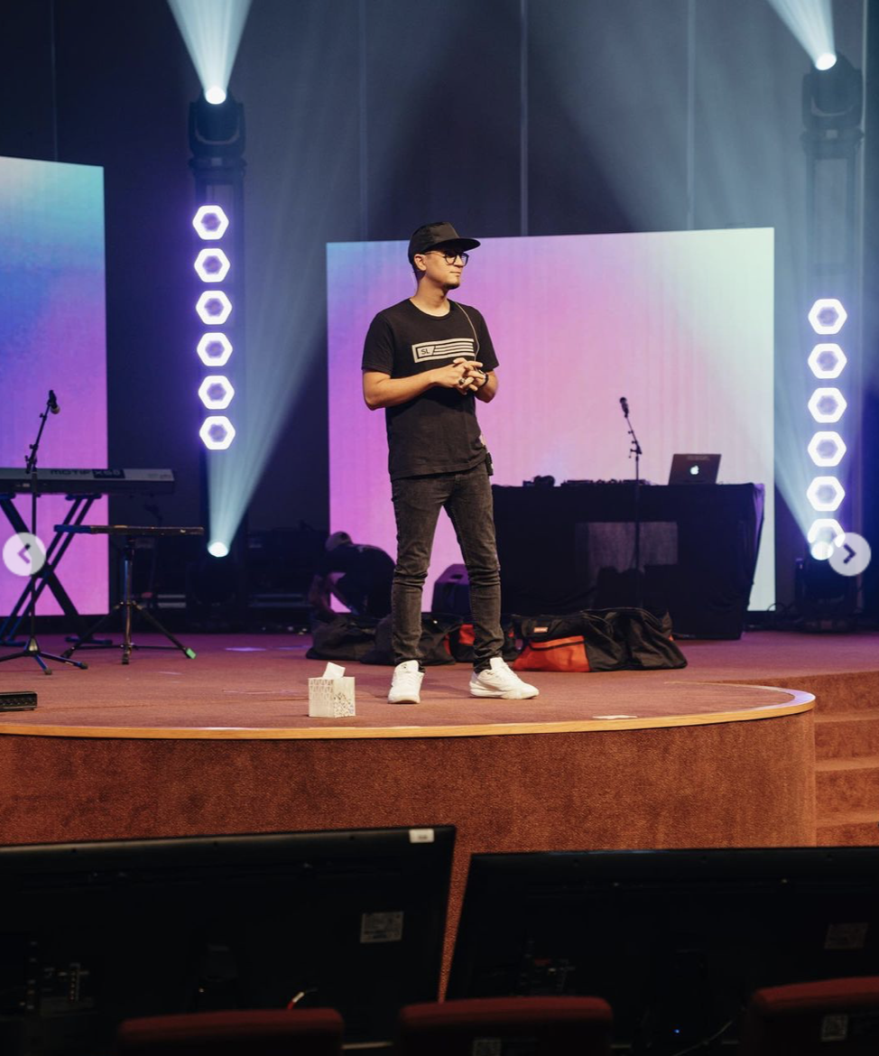 LD,  for D2S Live Espanol  Legacy Productions 