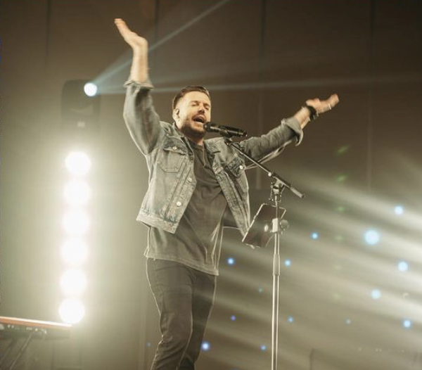 LD,  for D2S Live Espanol  Legacy Productions 