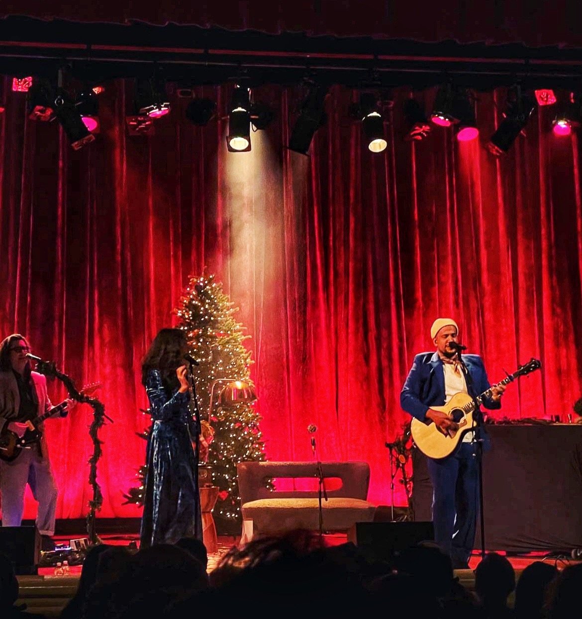 Johnny Swim Christmas tour 2022  ( LD Wes Williams ) 