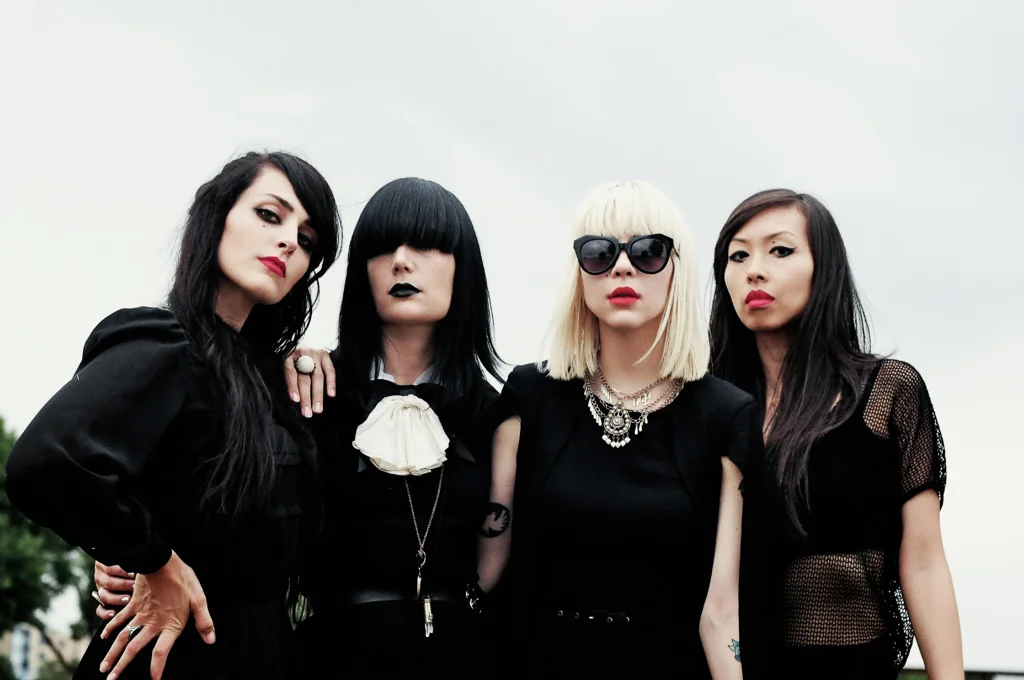 Dum Dum Girls