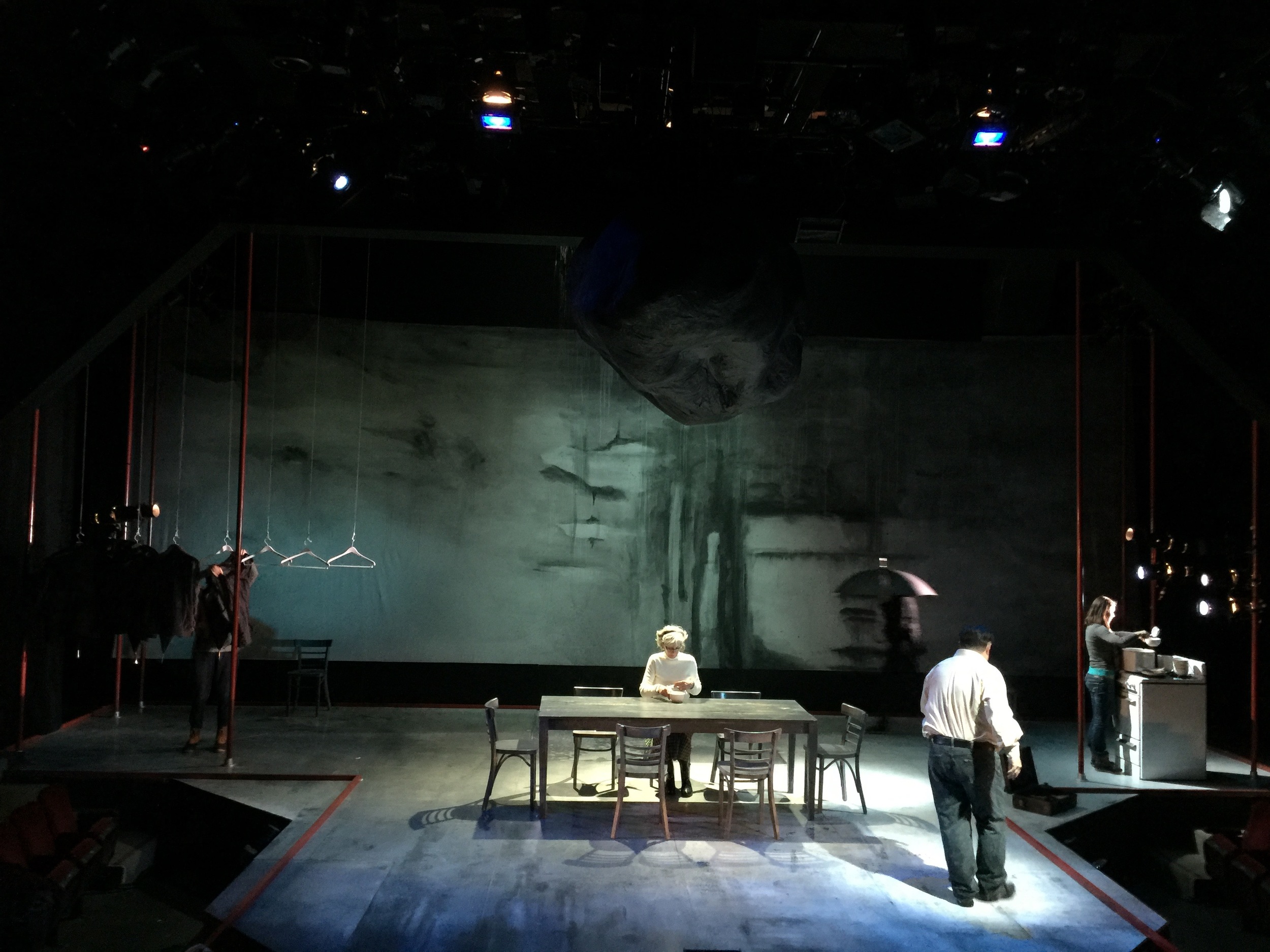 When The Rain Stops Falling Directed by Rob Lutf y Cygnet Theatre