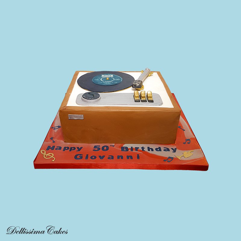 record-player-birthday-cake.jpg