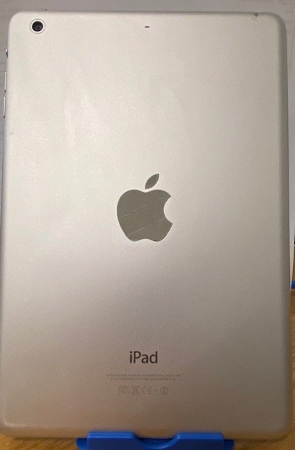 Apple iPad mini 2(A1489) 16GB WIFI, 7.9in - White/Silver -USED — Logan City  School District