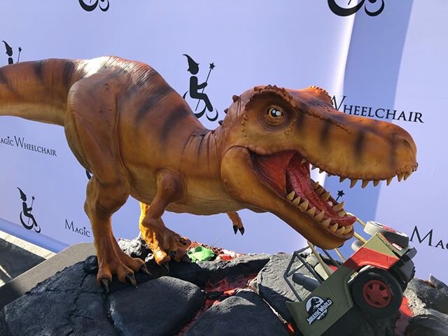 A whole lot of love and chocolate went into creating Diego's dino 🧡⁠
⁠
⁠
#magicwheelchair #DuffTakesTheCake #foodnetwork #universalstudios #duffgoldman #epicinclusion #jurassicjune #dinosaur #cake #wheelchaircosplay #cosplay #jurassicpark #jurassicw