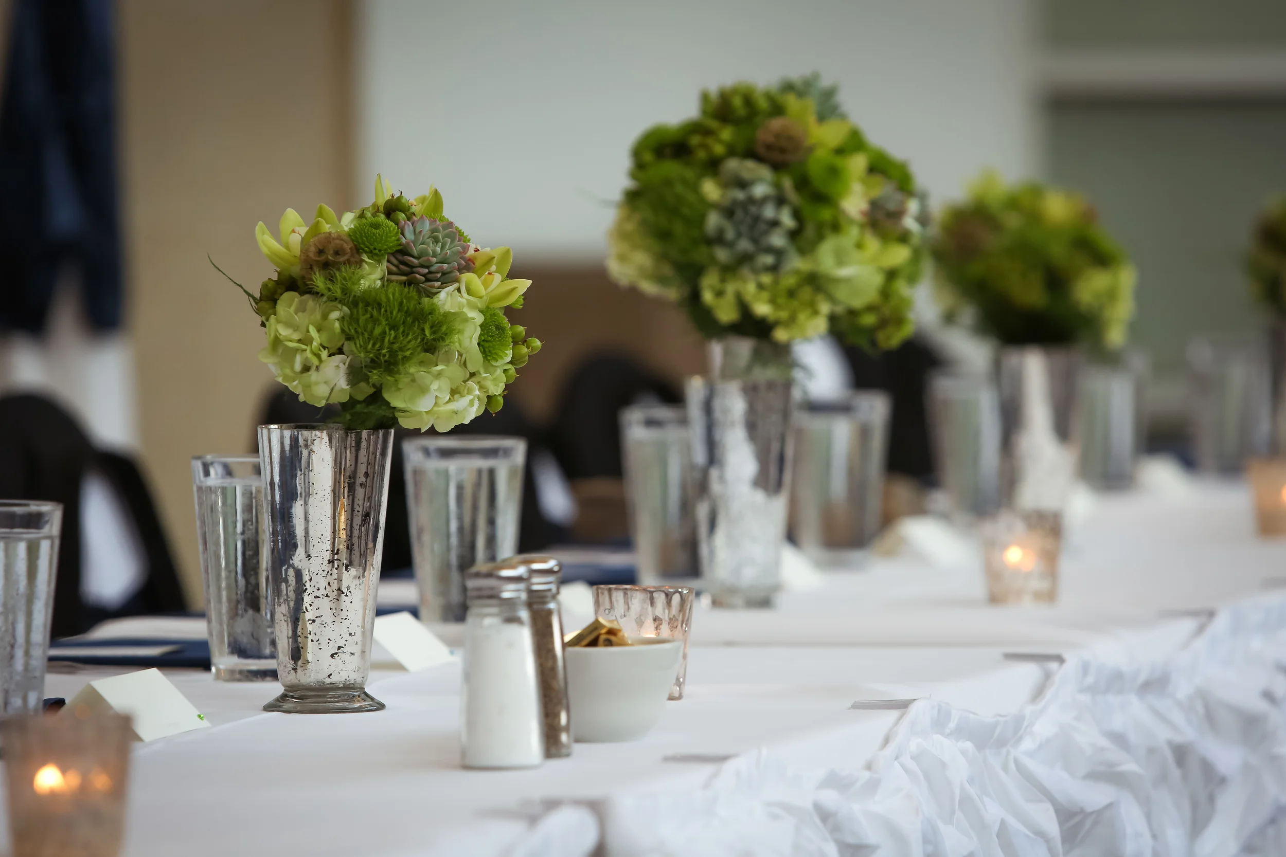 SOCIAL EVENTS Want chair covers to dress up an anniversary party? The perfect centerpieces and table dressings for an upcoming garden party? Whatever your plan, we'll help execute gatherings that glitter. 