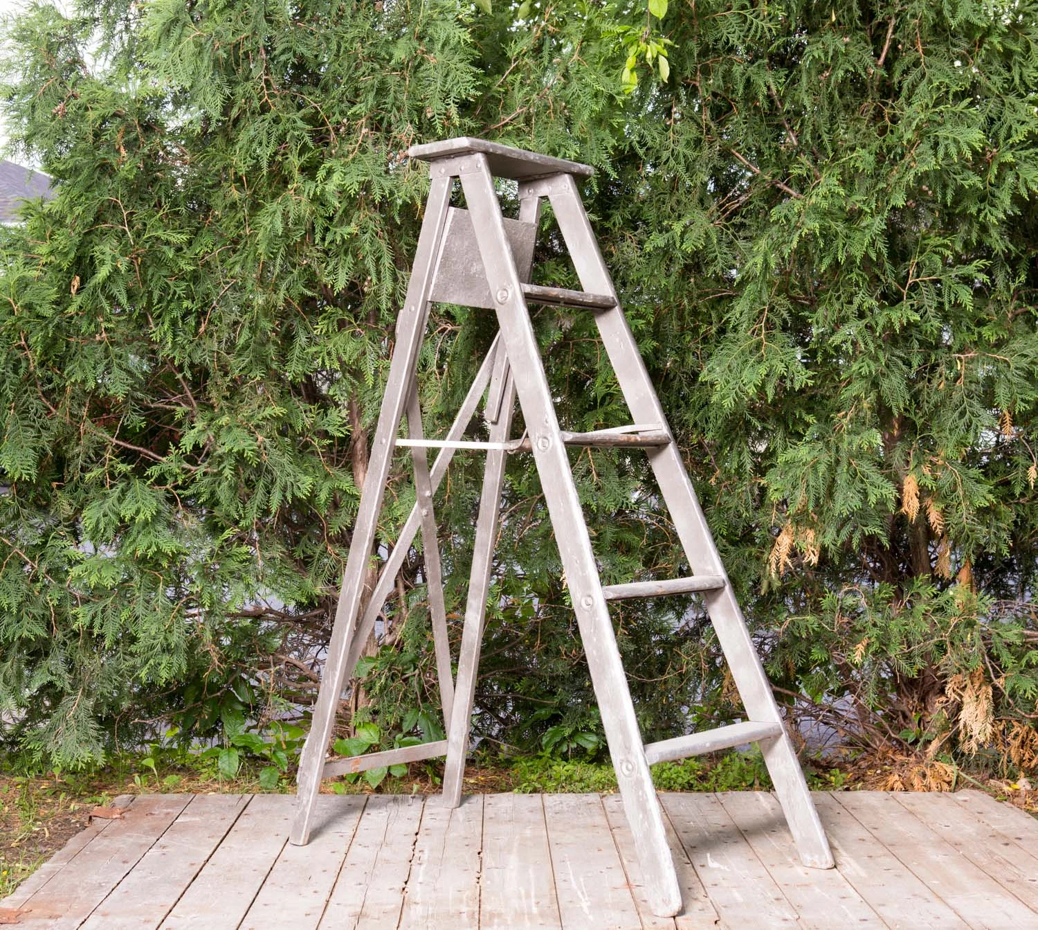 Silver Wooden Ladder 12-
