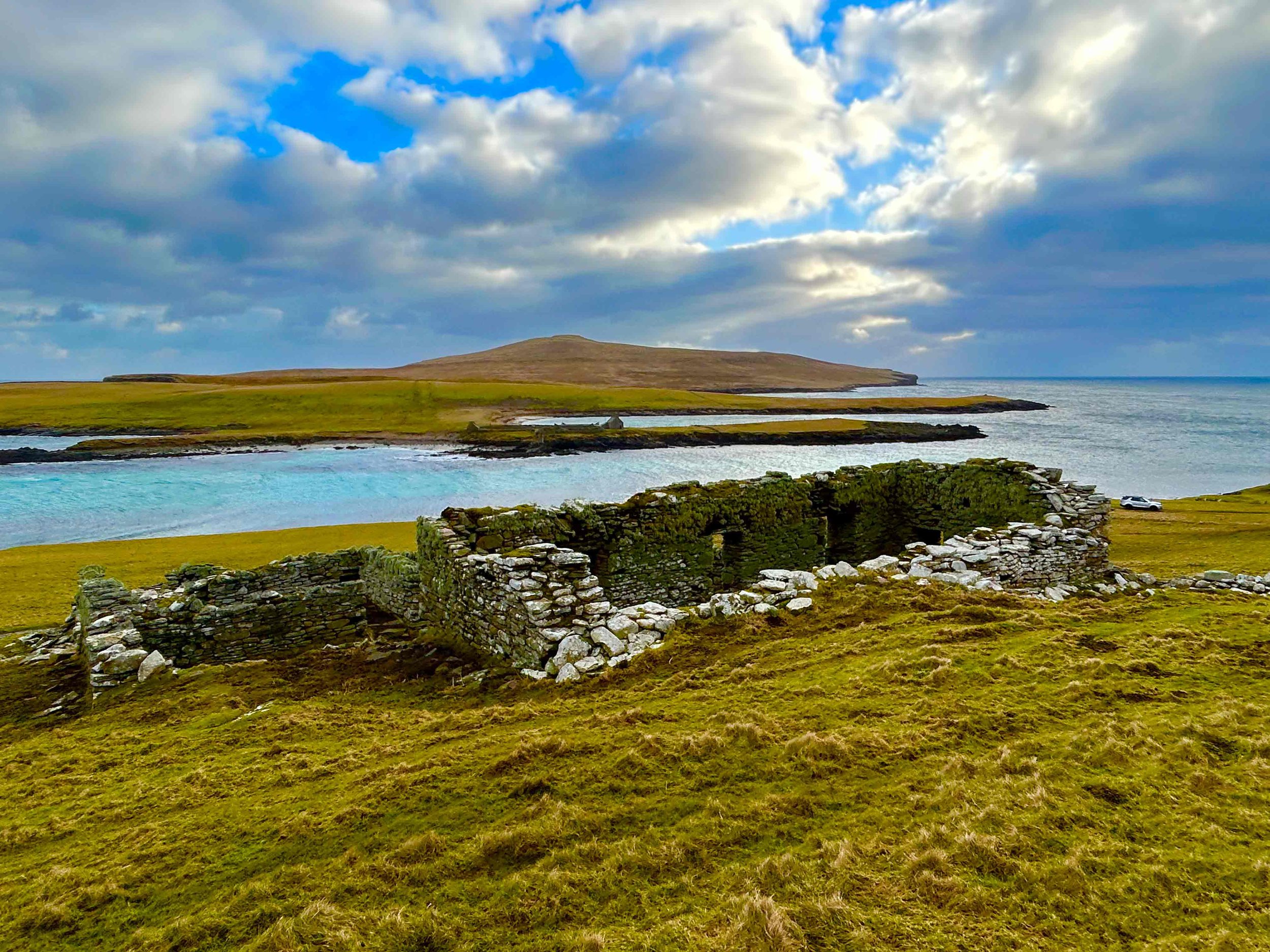  The remains of Mary and Ogilvy’s Northerhouse croft looking out towards Noss. 