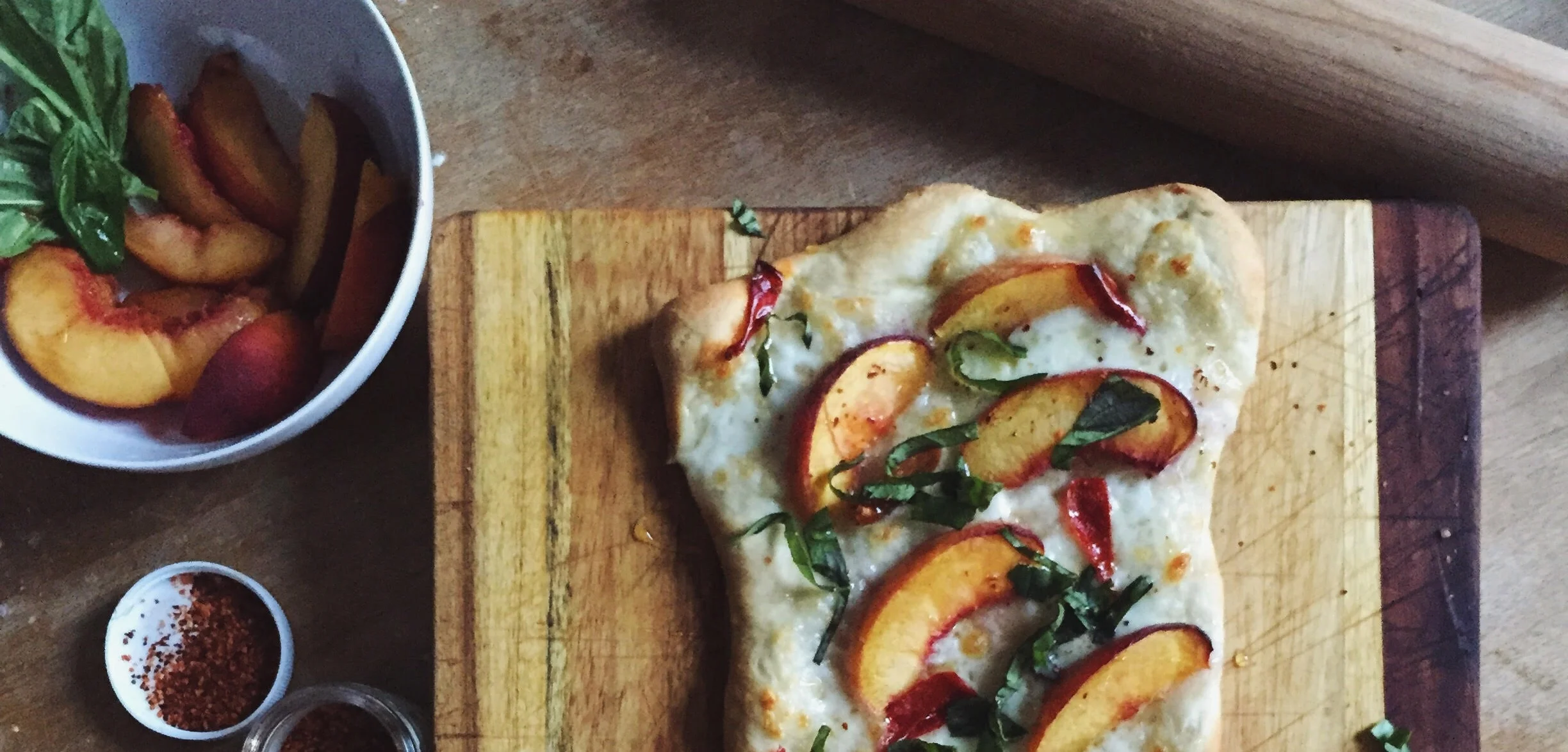 recipe: honey peach pizza + corn 'nduja salad