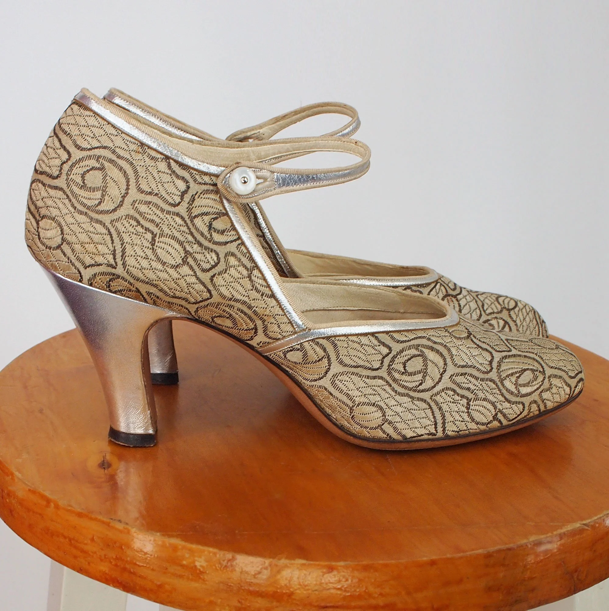 1920s Brocade Shoes ****SOLD****