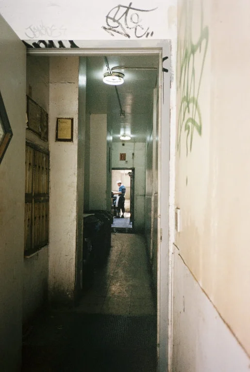 S044849-R6-031-14.jpg
