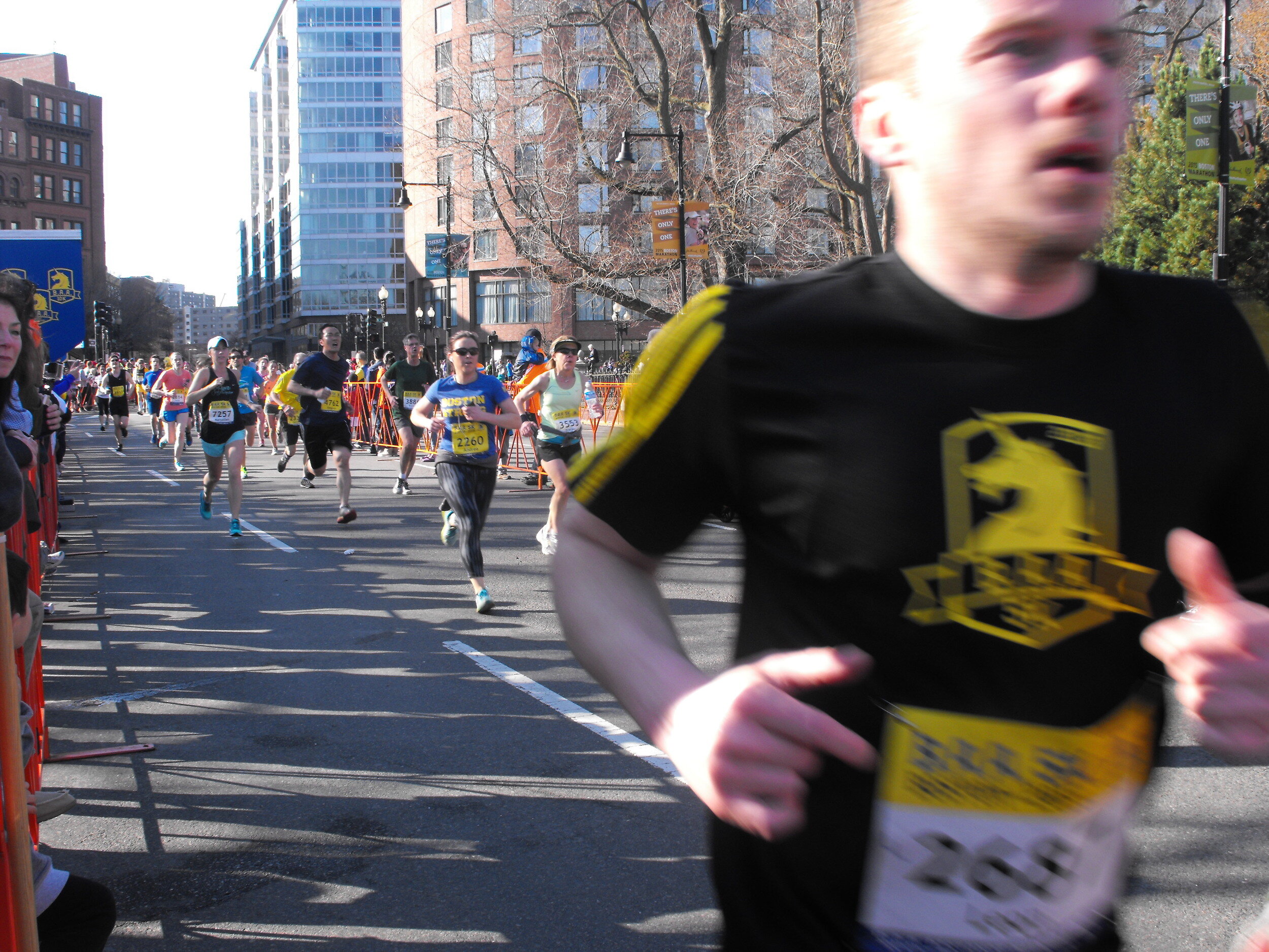  Boston. April 18, 2015. At the three mile mark, the second wave of runners push through the final leg of the BAA 5k. (Photo by: Gina Kim/BU News Service) 