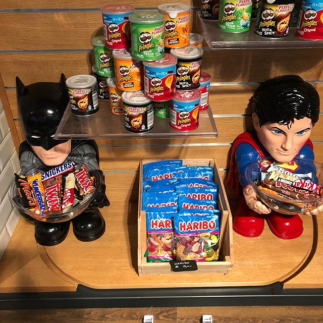 Psst, hey... Kiddos... we got candy!!! #atthemoxy #atthemoxymunich, #superheroesneedworktoo #vintagesalvation #munich