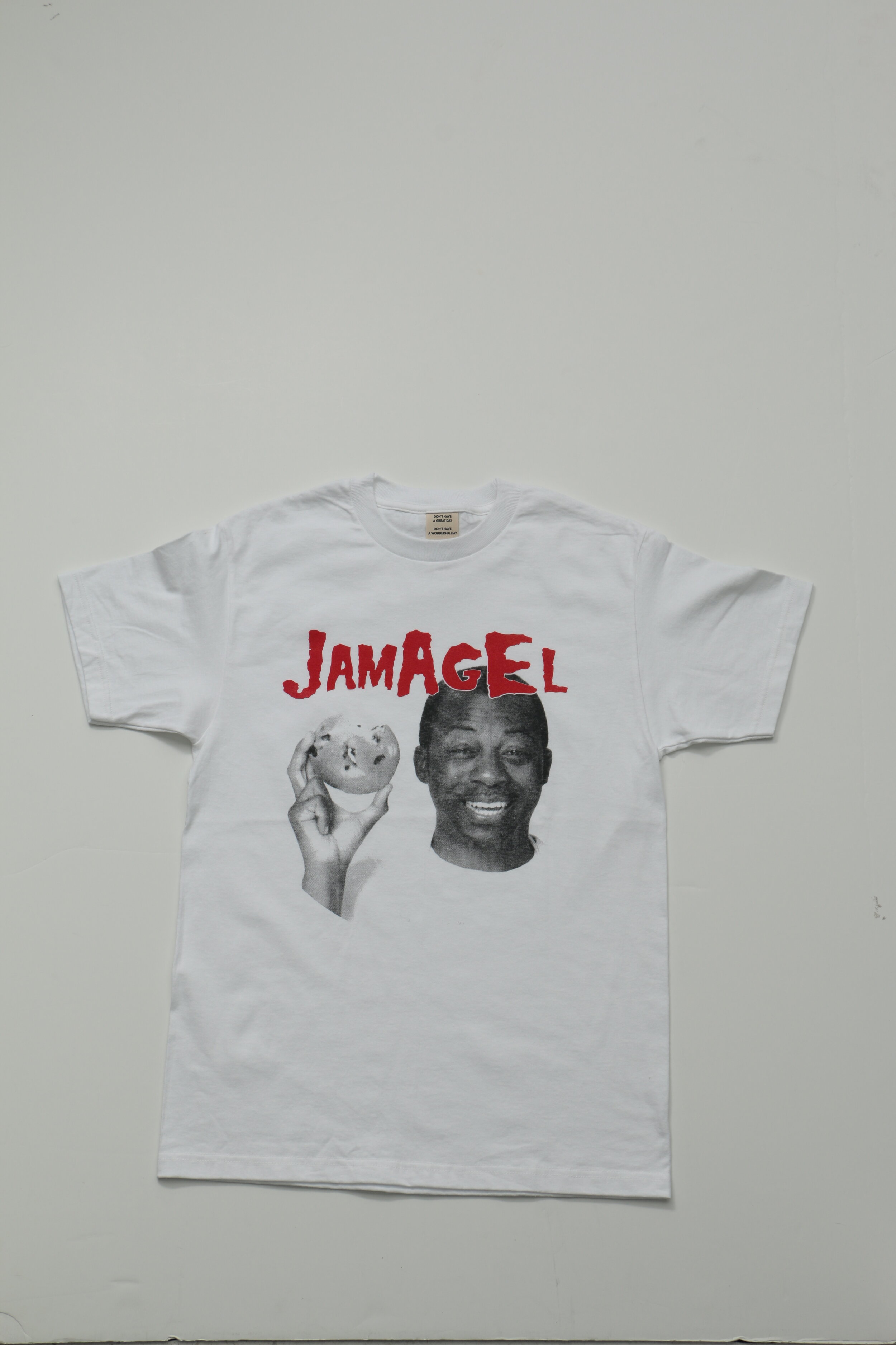 Jamagel Mon, White