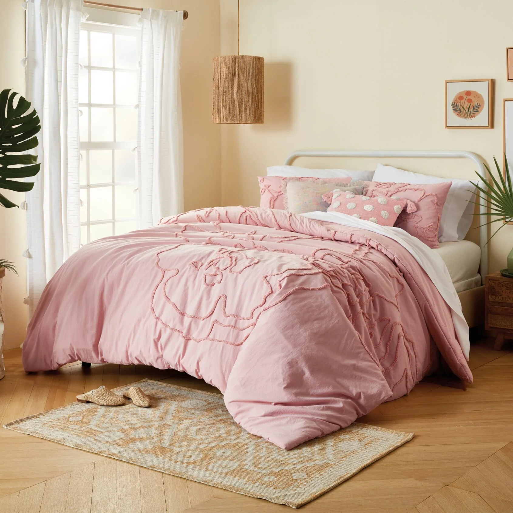 WS21-10225-FAB-Corinna-Tufted-Floral-Comforter_ecom_imageset (1).jpeg