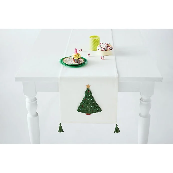 WH21-10594-KTC-Evergreen-tassel-table-runner-LIFESTYLE_ecom.jpeg