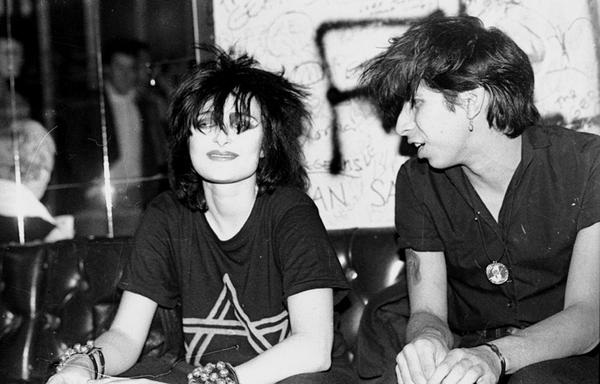 Siouxsie Sioux and Kid Congo Powers, photo by Debbie Schow