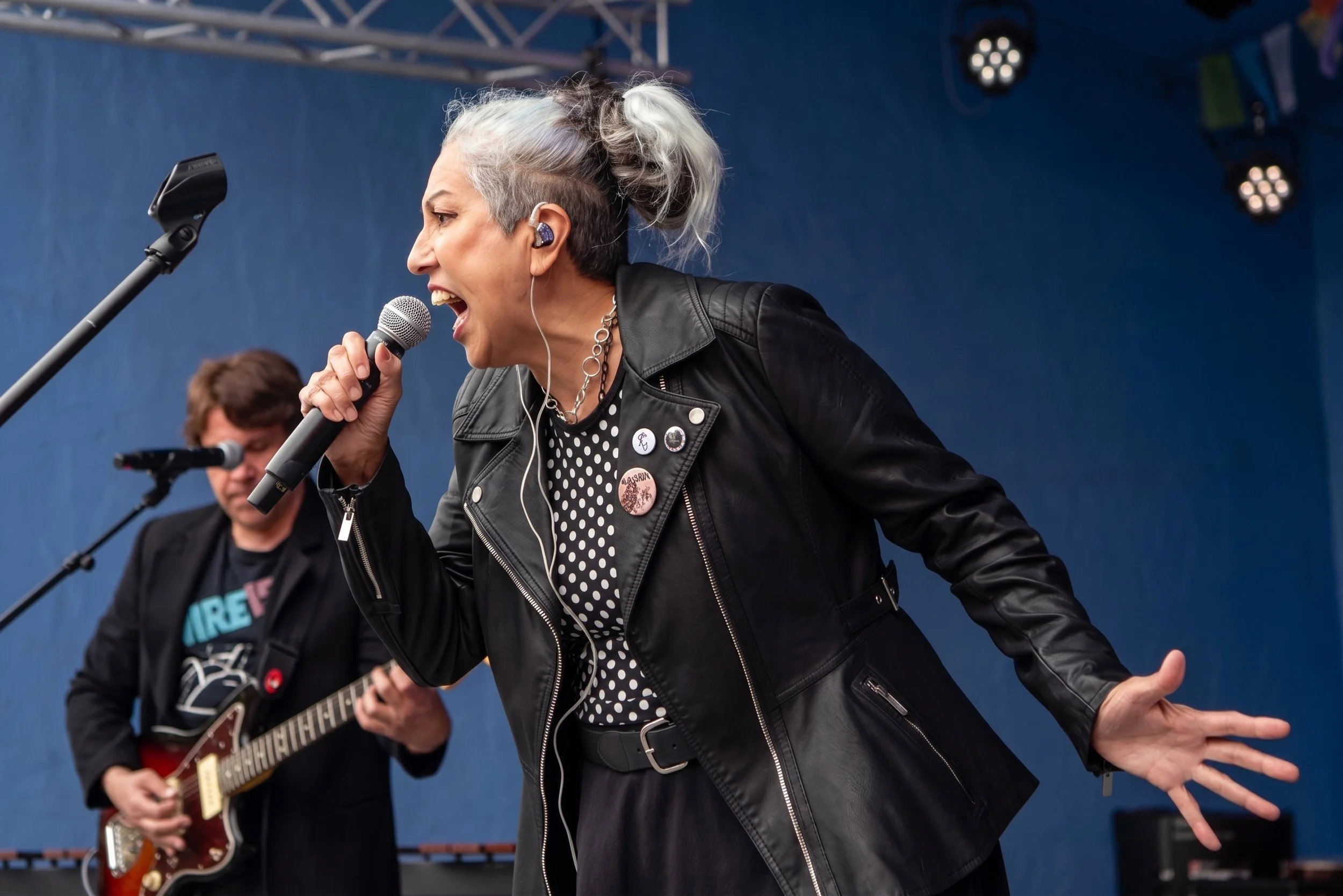 Alice_Bag_Sharif_Dumani_Live.jpg