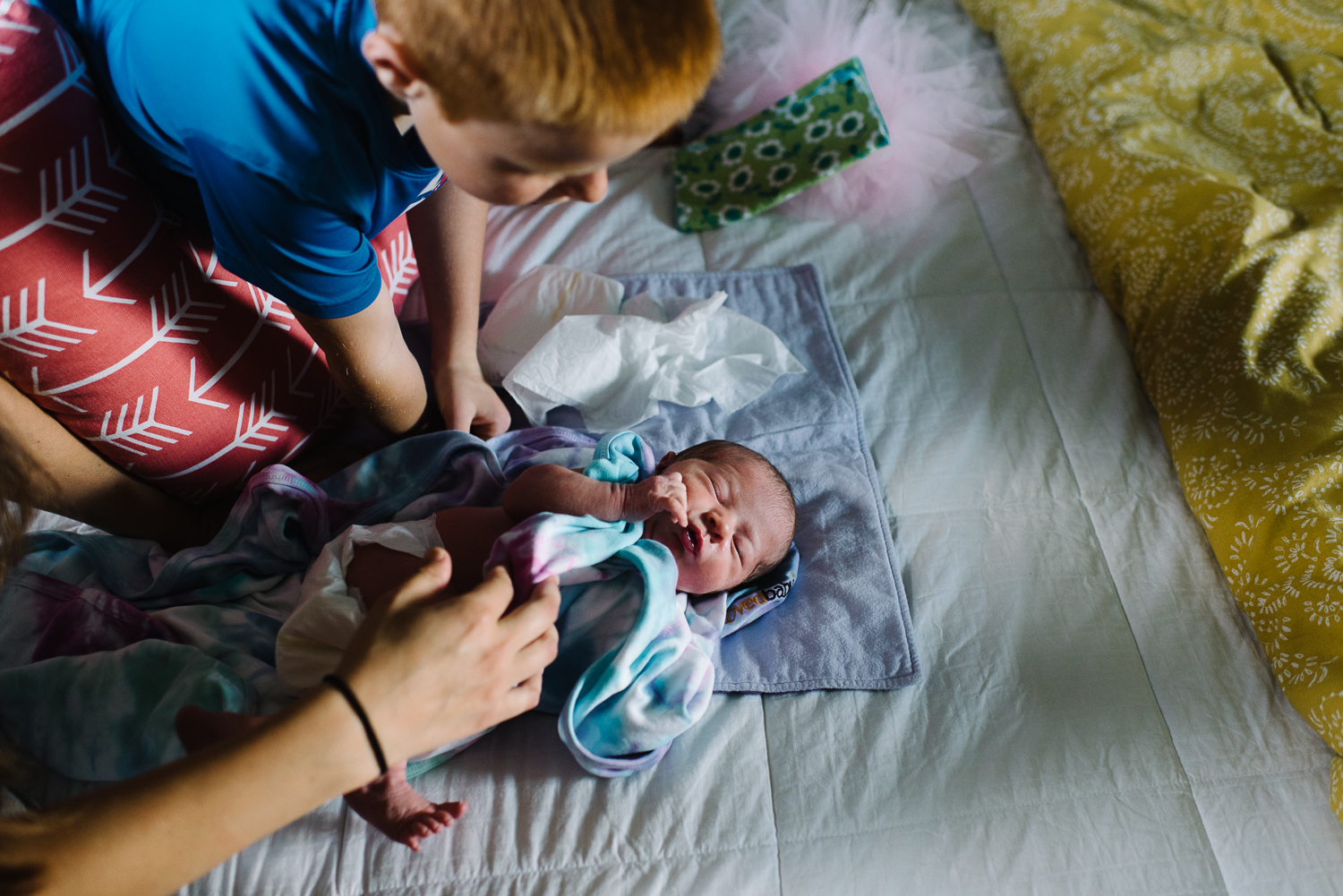 newborn-family-home-session-alaska_24.jpg